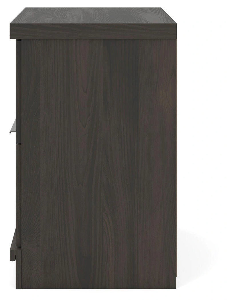 Shaehartin Nightstand